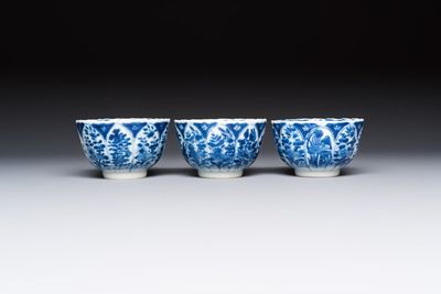 10 Chinese blue and white cups and 16 saucers, Kangxi and later — foto 12