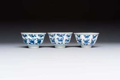 10 Chinese blue and white cups and 16 saucers, Kangxi and later — foto 18