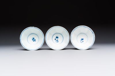 10 Chinese blue and white cups and 16 saucers, Kangxi and later — foto 20