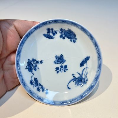 10 Chinese blue and white cups and 16 saucers, Kangxi and later — foto 30