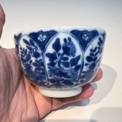 10 Chinese blue and white cups and 16 saucers, Kangxi and later — foto 42
