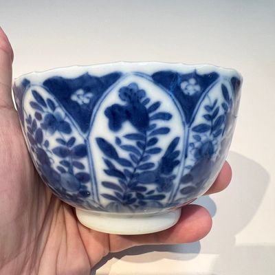 10 Chinese blue and white cups and 16 saucers, Kangxi and later — foto 44