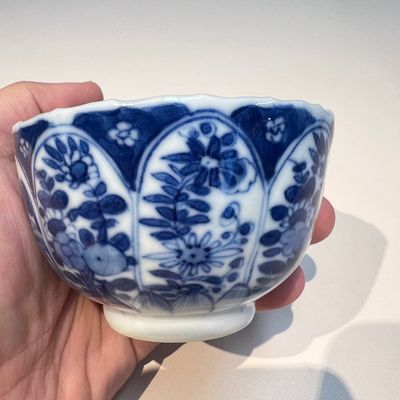 10 Chinese blue and white cups and 16 saucers, Kangxi and later — foto 49