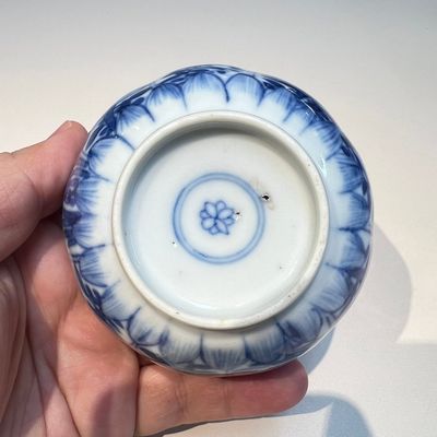 10 Chinese blue and white cups and 16 saucers, Kangxi and later — foto 50
