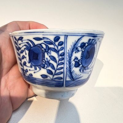 10 Chinese blue and white cups and 16 saucers, Kangxi and later — foto 66