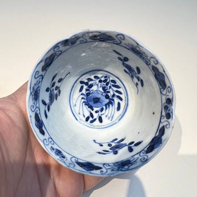 10 Chinese blue and white cups and 16 saucers, Kangxi and later — foto 68
