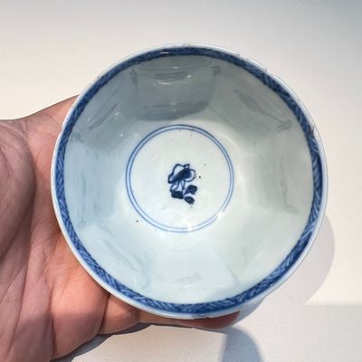 10 Chinese blue and white cups and 16 saucers, Kangxi and later — foto 73