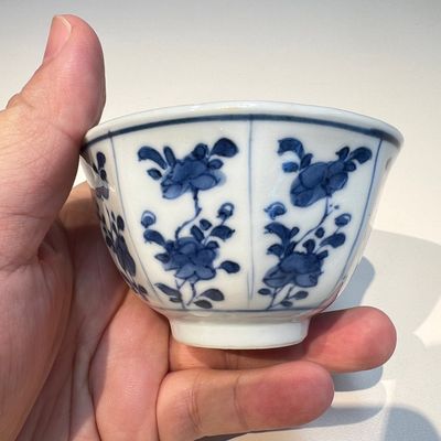 10 Chinese blue and white cups and 16 saucers, Kangxi and later — foto 85