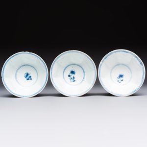 10 Chinese blue and white cups and 16 saucers, Kangxi and later — foto 20