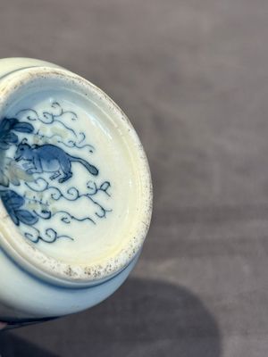 100000A large Chinese blue, white and copper-red 'zodiac' snuff bottle, squirrel mark, 19th C. — photo 16