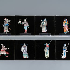 106 carreaux en faïence de Delft polychrome à fond noir à décor de personnages chinois, Makkum, 1985 — photo 13