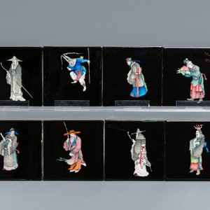 106 polychrome black-ground Dutch Delft tiles with Chinese figures, Makkum, 1985 — photo 3