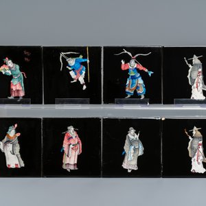 106 polychrome black-ground Dutch Delft tiles with Chinese figures, Makkum, 1985 — photo 5