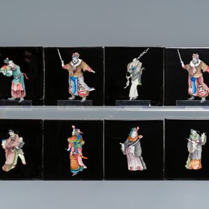 106 polychrome black-ground Dutch Delft tiles with Chinese figures, Makkum, 1985 — photo 7