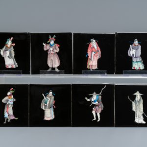 106 polychrome black-ground Dutch Delft tiles with Chinese figures, Makkum, 1985 — photo 9