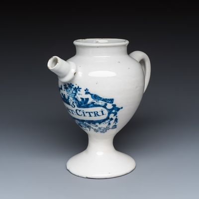 A blue and white Dutch Delft wet drug or syrup jar inscribed 'S CORT: CITRI', 18th C.