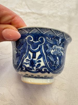 11 Chinese blue and white cups and 10 saucers, Kangxi and jade marks, 18/19th C. — photo 48