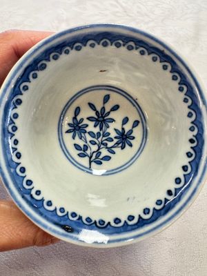 11 Chinese blue and white cups and 10 saucers, Kangxi and jade marks, 18/19th C. — photo 49