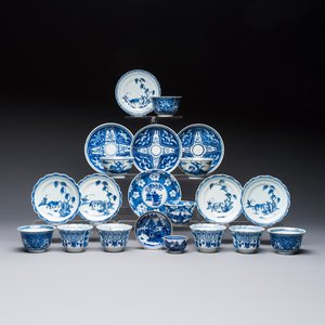 11 Chinese blue and white cups and 10 saucers, Kangxi and jade marks, 18/19th C. — photo 1