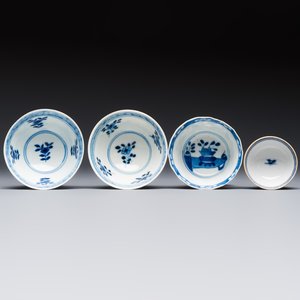 11 Chinese blue and white cups and 10 saucers, Kangxi and jade marks, 18/19th C. — photo 24