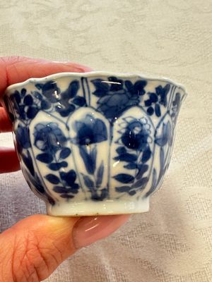 11 Chinese blue and white cups and 9 saucers, Kangxi and jade marks, Kangxi and later — photo 17