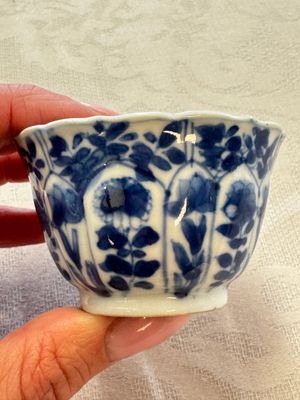 11 Chinese blue and white cups and 9 saucers, Kangxi and jade marks, Kangxi and later — photo 18