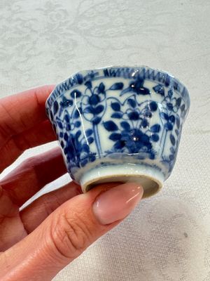 11 Chinese blue and white cups and 9 saucers, Kangxi and jade marks, Kangxi and later — photo 6