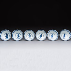 11 Chinese blue and white cups and 9 saucers, Kangxi and jade marks, Kangxi and later — photo 18
