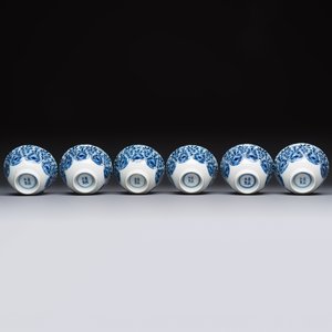 11 Chinese blue and white cups and 9 saucers, Kangxi and jade marks, Kangxi and later — photo 19