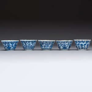 11 Chinese blue and white cups and 9 saucers, Kangxi and jade marks, Kangxi and later — photo 10