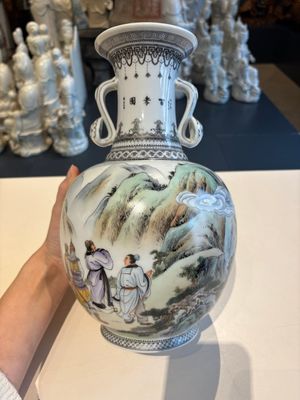 11 Chinese famille rose vases, Guang Hua Yi Pin 光華藝品, Qianlong and Jingdezhen marks, 20th C. — foto 37