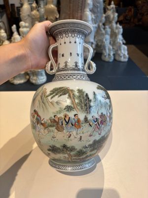 11 Chinese famille rose vases, Guang Hua Yi Pin 光華藝品, Qianlong and Jingdezhen marks, 20th C. — foto 55