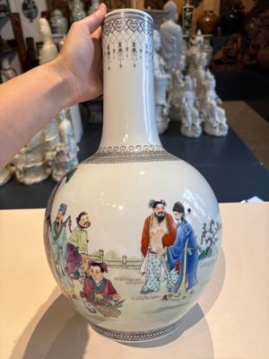 11 Chinese famille rose vases, Guang Hua Yi Pin 光華藝品, Qianlong and Jingdezhen marks, 20th C. — foto 8