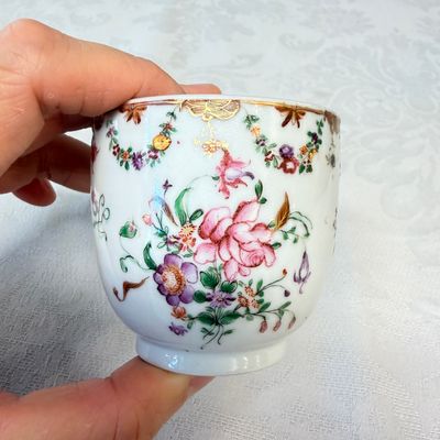 11 Chinese famille rose wares, one with gilt-bronze mounts — 照片 7