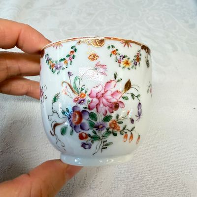 11 Chinese famille rose wares, one with gilt-bronze mounts — 照片 16