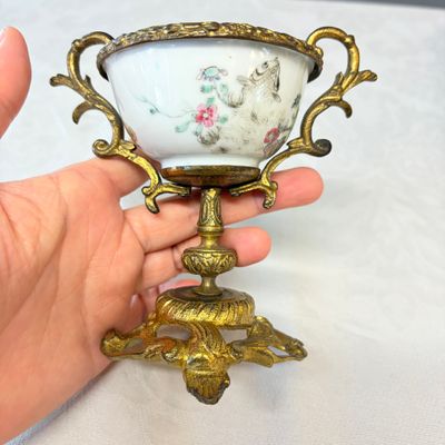 11 Chinese famille rose wares, one with gilt-bronze mounts — 照片 26