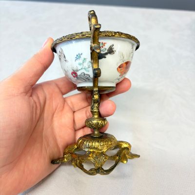 11 Chinese famille rose wares, one with gilt-bronze mounts — 照片 27