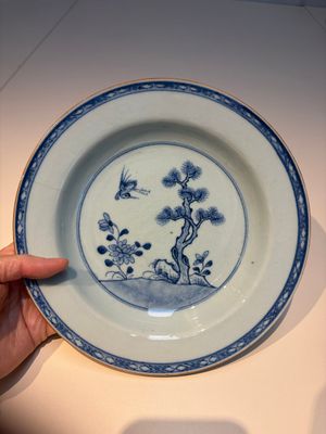 11 Chinese Imari-style and blue and white wares, Yongzheng/Qianlong — foto 19