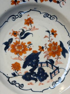 11 Chinese Imari-style and blue and white wares, Yongzheng/Qianlong — foto 2