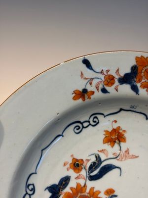11 Chinese Imari-style and blue and white wares, Yongzheng/Qianlong — foto 3