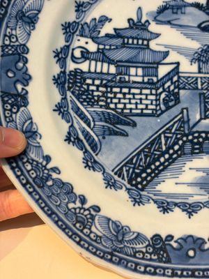 11 Chinese Imari-style and blue and white wares, Yongzheng/Qianlong — foto 34