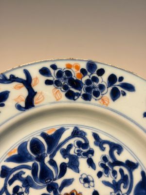 11 Chinese Imari-style and blue and white wares, Yongzheng/Qianlong — foto 53