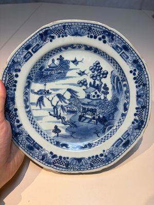 11 Chinese Imari-style and blue and white wares, Yongzheng/Qianlong — foto 72