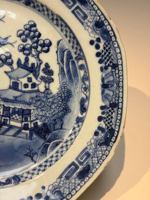 11 Chinese Imari-style and blue and white wares, Yongzheng/Qianlong — foto 74
