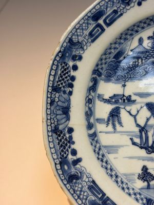 11 Chinese Imari-style and blue and white wares, Yongzheng/Qianlong — foto 76