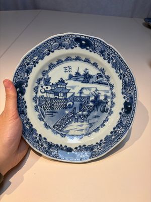 11 Chinese Imari-style and blue and white wares, Yongzheng/Qianlong — foto 82