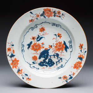 11 Chinese Imari-style and blue and white wares, Yongzheng/Qianlong — foto 14