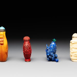 11 Chinese lacquer, carved stone and porcelain wares,  20th C. — photo 11