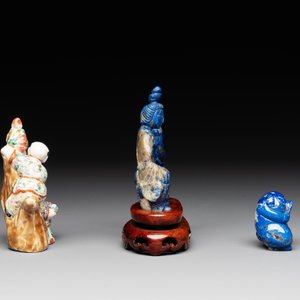 11 Chinese lacquer, carved stone and porcelain wares,  20th C. — photo 5