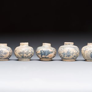 11 Chinese Swatow blue and white jarlets, Ming — photo 4